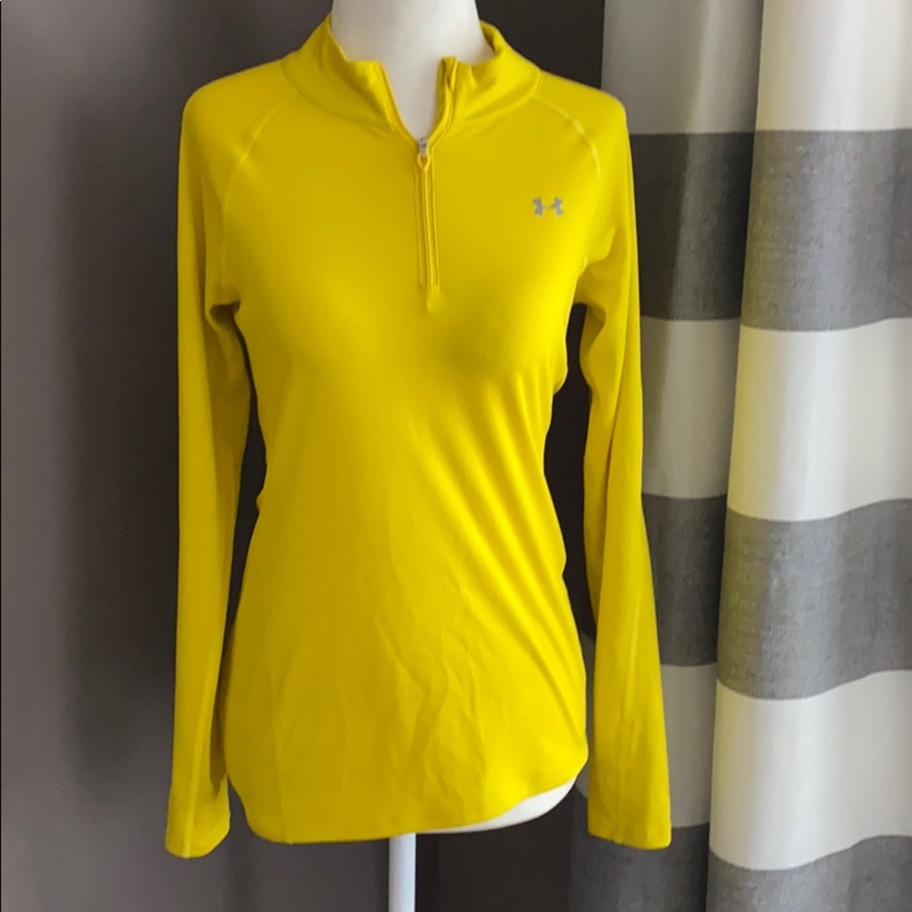 Under Armour women’s yellow long sleeve top•XS